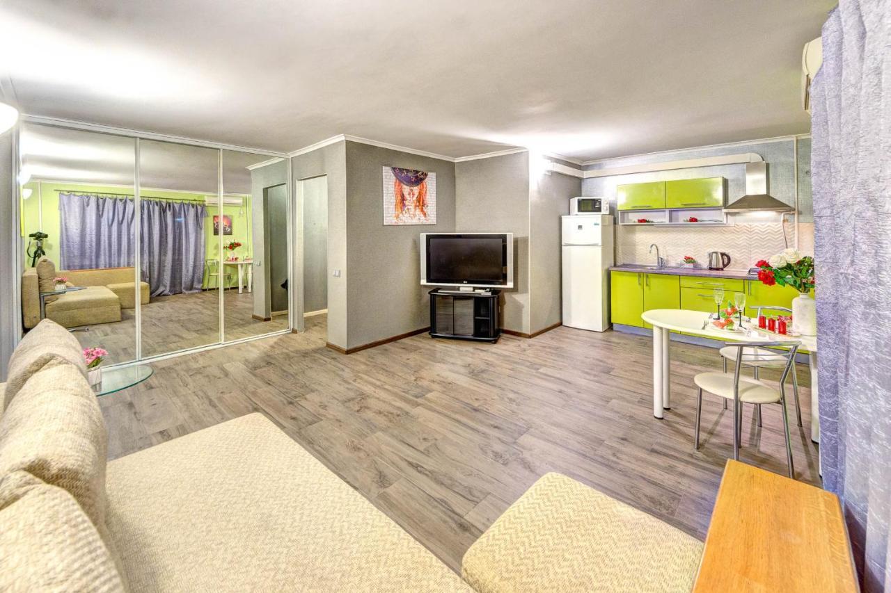 Apartments On Klovsky Descent 20 Kiev Luaran gambar